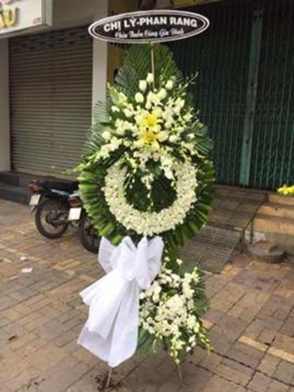 vong-hoa-vieng-dam-tang-gia-re-tai-binh-duong