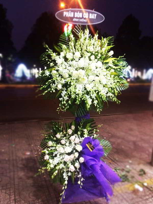 vong-hoa-vieng-dam-tang-gia-re-tai-binh-duong