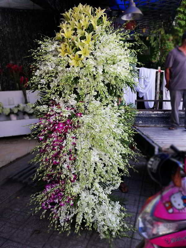 vong-hoa-vieng-dam-tang-gia-re-tai-binh-duong