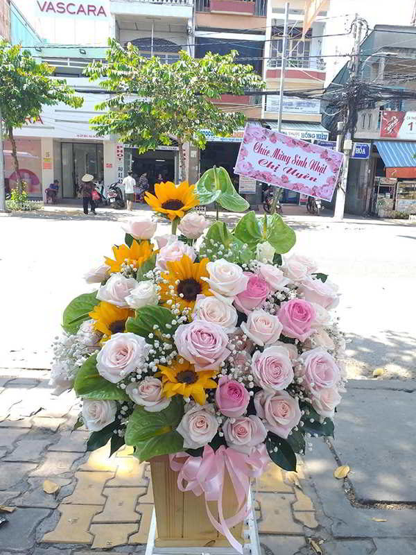 lang-hoa-dep-chuc-mung-sinh-nhat-tai-binh-duong