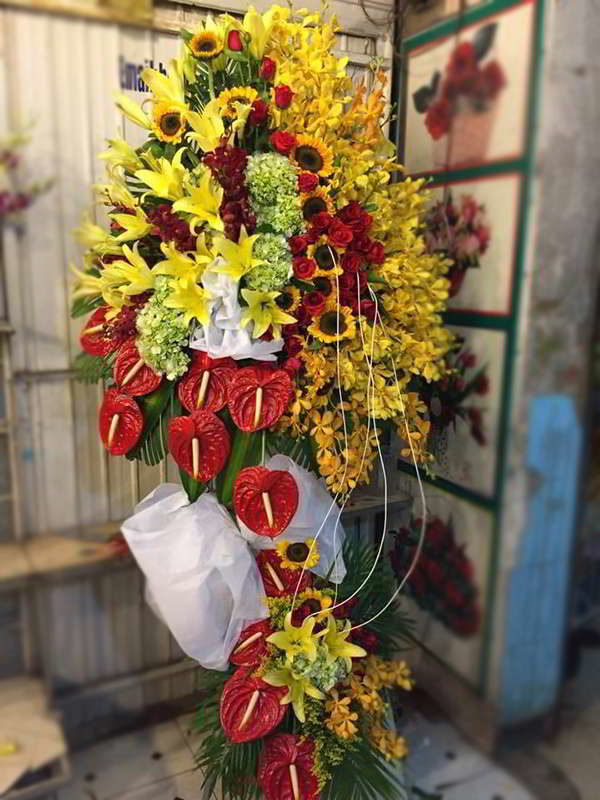 ke-hoa-chuc-mung-khai-truong-gia-re-tai-binh-duong (12)